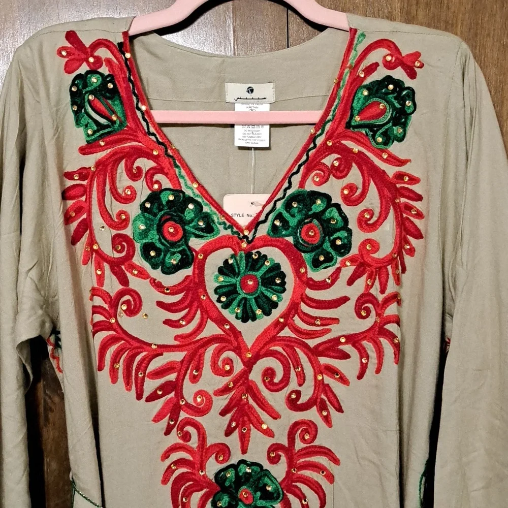 NWT Kaftan from India - Picture 2 of 13